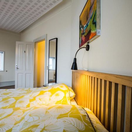 Bed & Breakfast 霍尔斯特布罗 外观 照片